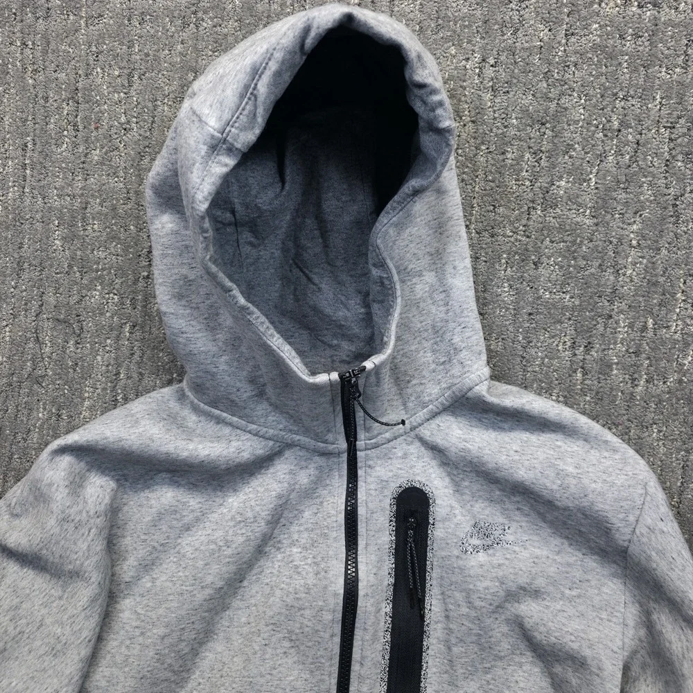 Nike sportswear tech